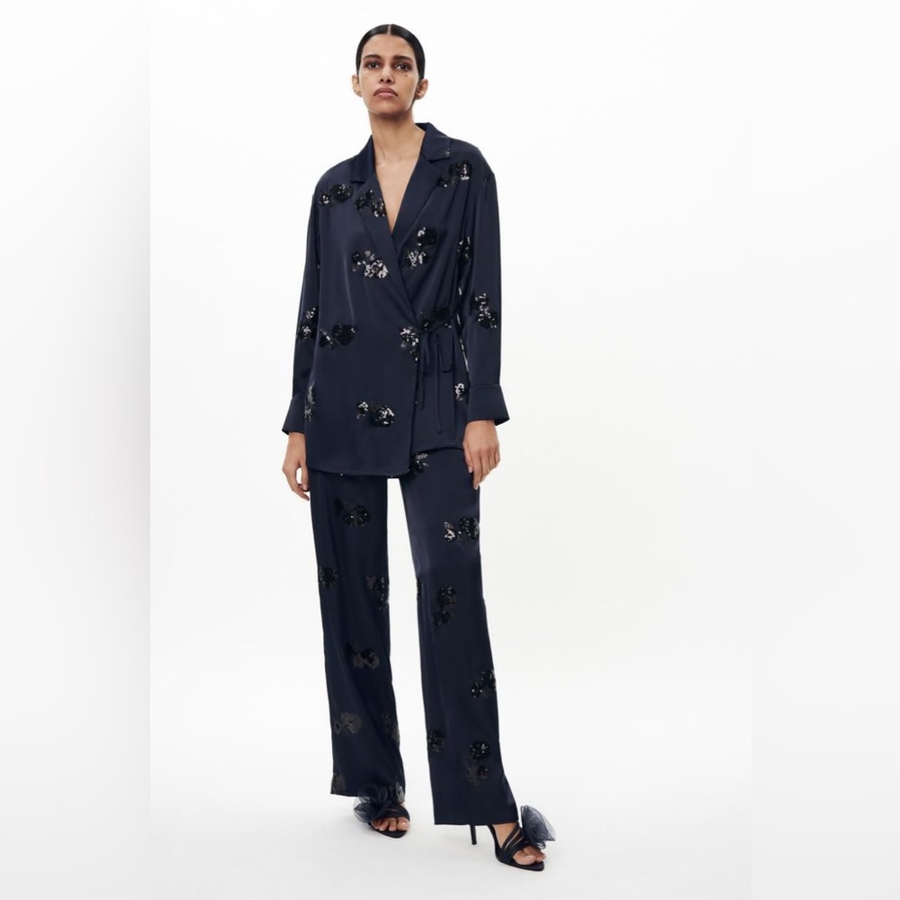 Zara Dubai exclusive!Small top, medium bottom. Co-ord set.Sold out worldwide